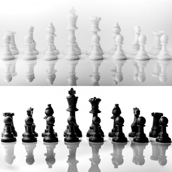 כלי שחמט גדולים מפלסטיק