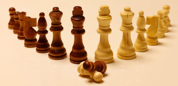 כלי שחמט מעץ משובח